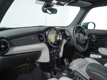2024 (24) MINI HATCHBACK 1.5 Cooper Exclusive Premium 3dr Auto