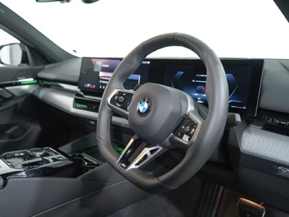 2023 (73) BMW 5 SERIES 520i M Sport 4dr Auto