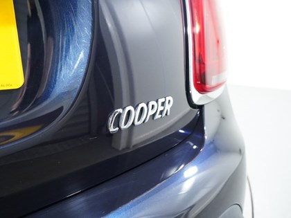 2022 (22) MINI HATCHBACK 1.5 Cooper Exclusive 5dr Auto