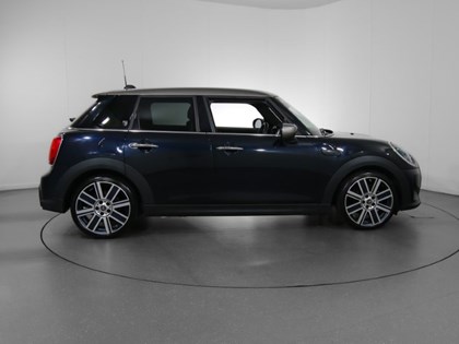 2022 (22) MINI HATCHBACK 1.5 Cooper Exclusive 5dr Auto