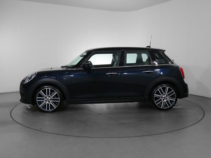 2021 (71) MINI HATCHBACK 1.5 Cooper Exclusive 5dr [Comfort/Nav Pack]