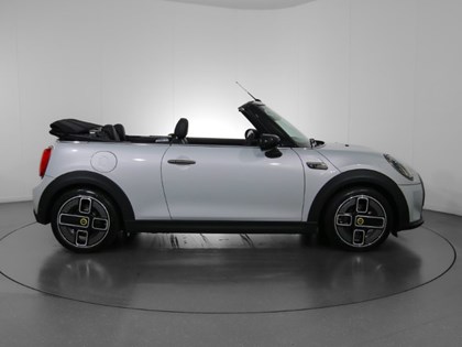 2024 (24) MINI CONVERTIBLE 135kW Cooper S 33kWh 2dr Auto