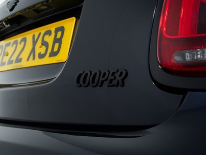 2022 (22) MINI HATCHBACK 1.5 Cooper Sport 5dr Auto [Comfort Plus Pack]