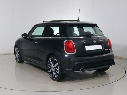 2022 (72) MINI HATCHBACK 1.5 Cooper Exclusive 3dr Auto