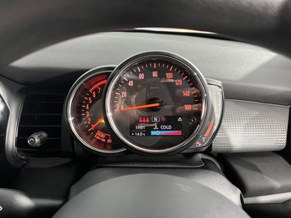 2019 (69) MINI HATCHBACK 1.5 Cooper Classic II 5dr