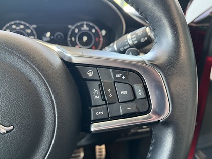 2018 (18) JAGUAR E-PACE 2.0d R-Dynamic HSE 5dr Auto