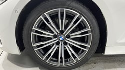 2021 (21) BMW 3 SERIES 320d MHT M Sport 4dr Step Auto 4550102