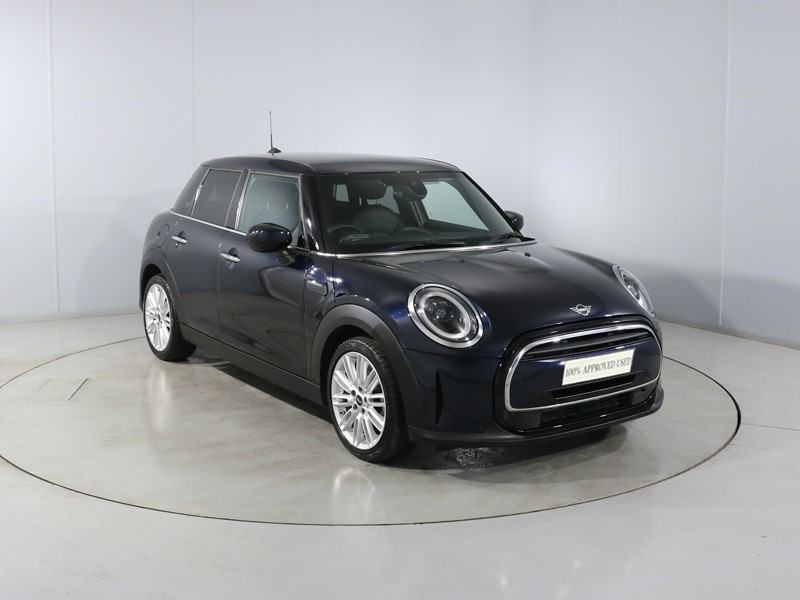 MINI COOPER EXCLUSIVE PREMIUM 5DR AUTO REAR P SENSORS, FRONT H SEATS OUR PRICE...