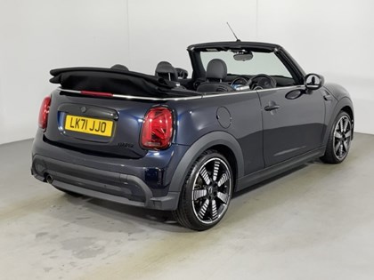 2021 (71) MINI CONVERTIBLE 1.5 Cooper Exclusive 2dr Auto