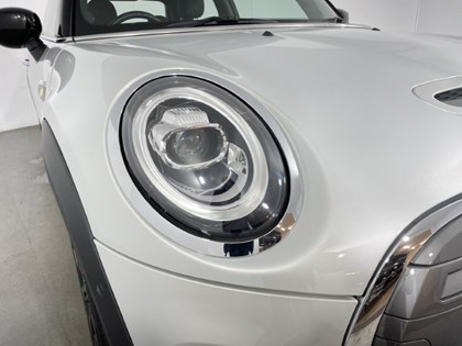 2020 (20) MINI HATCHBACK 135kW Cooper S Level 3 33kWh 3dr Auto