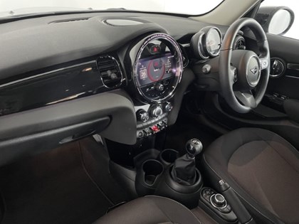 2022 (22) MINI HATCHBACK 1.5 Cooper Classic 5dr