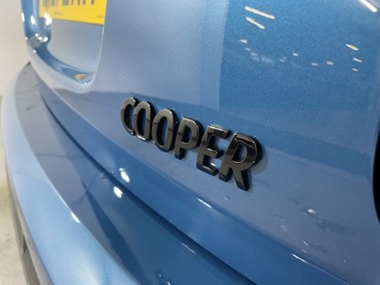 2021 (21) MINI HATCHBACK 1.5 Cooper Sport 5dr
