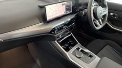 2025 (75) BMW 3 SERIES 330e 22.3 kWh M Sport 4dr Step Auto 4697135