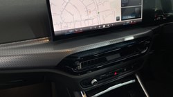 2025 (75) BMW 3 SERIES 330e 22.3 kWh M Sport 4dr Step Auto 4697136