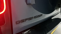 2022 (72) LAND ROVER DEFENDER 3.0 D250 X-Dynamic S 110 5dr Auto 3274549