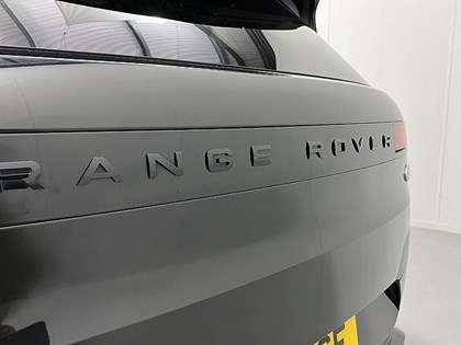 2023 (23) LAND ROVER RANGE ROVER SPORT 3.0 D300 Dynamic SE 5dr Auto