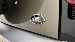2020 (70) LAND ROVER DEFENDER 2.0 D240 SE 110 5dr Auto 3292532