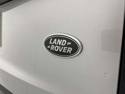 2022 (22) LAND ROVER RANGE ROVER 3.0 D300 SE 4dr Auto