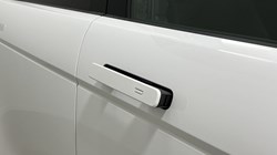 2025 (74) LAND ROVER RANGE ROVER EVOQUE 2.0 D200 Dynamic SE 5dr Auto 5014245