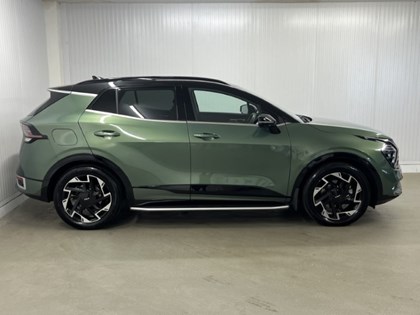 2023 (73) KIA SPORTAGE 1.6T GDi PHEV GT-Line S 5dr Auto AWD