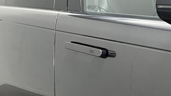 LAND ROVER RANGE ROVER 3.0 D300 HSE 4dr Auto 4724539